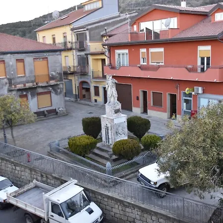 Sikelia Bed & Breakfast *